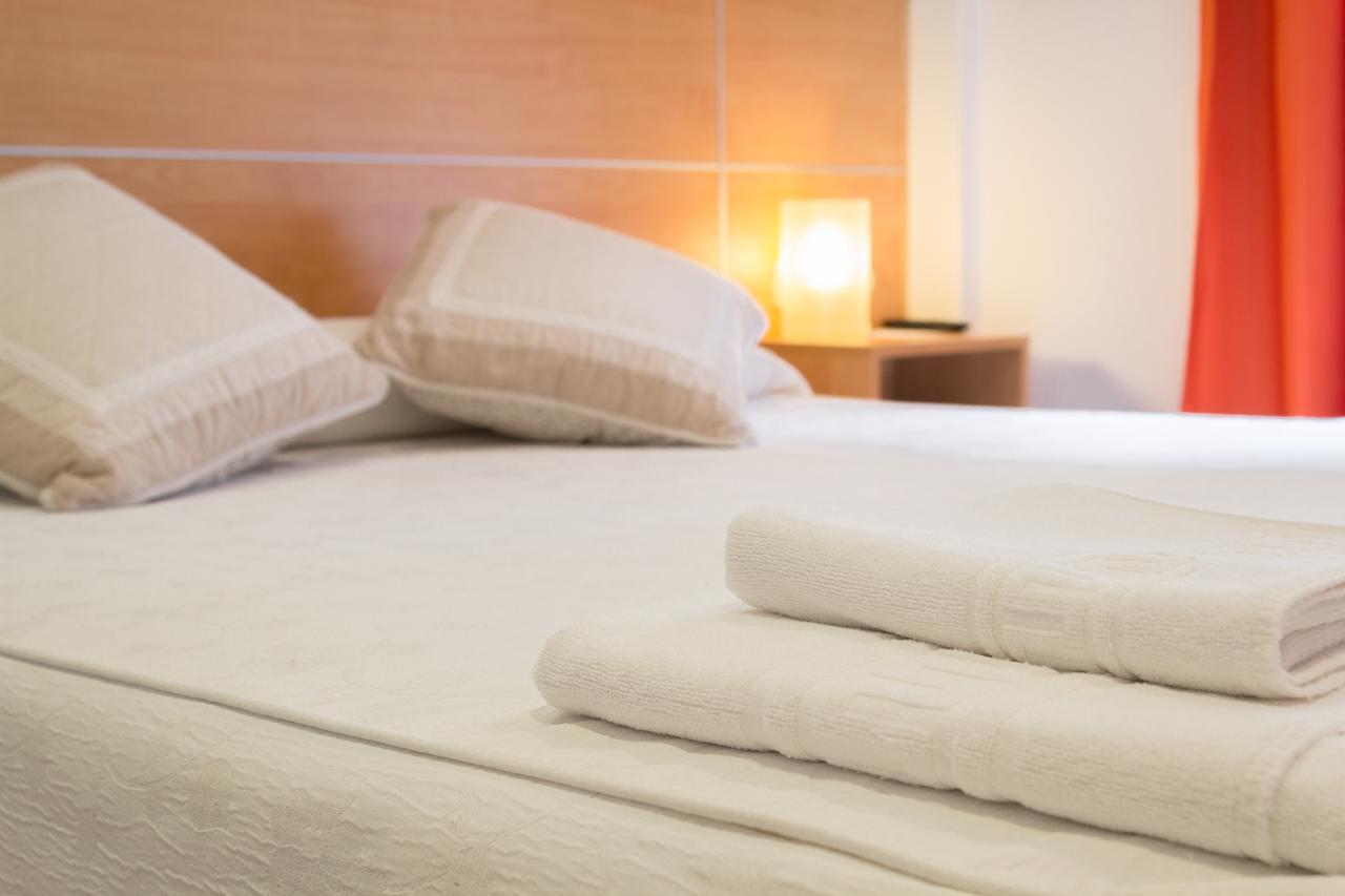 Ekia Pentsioa Hotel Zarautz Buitenkant foto