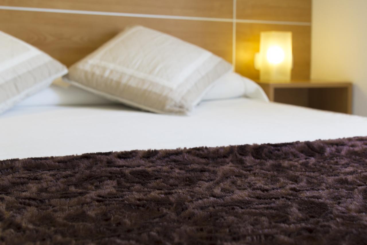 Ekia Pentsioa Hotel Zarautz Buitenkant foto